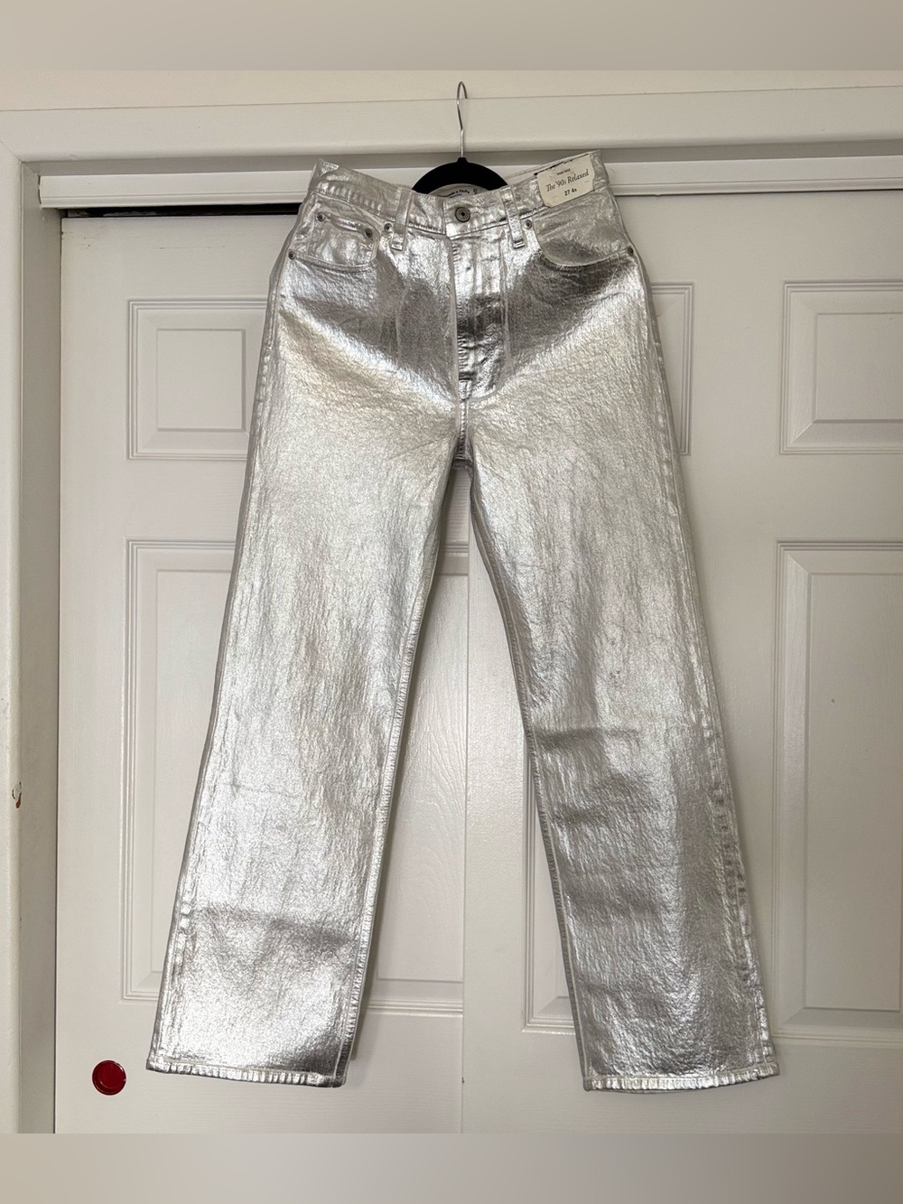NWT Abercrombie & Fitch Metallic Silver 90s Relaxed High Rise Jeans 27